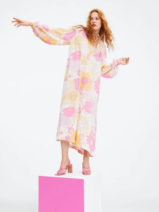 H&M Dresses & Skirts - H&M Pink and Yellow Floral Long-Sleeve Dress